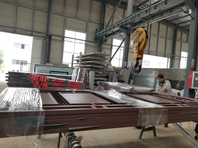 榮大發往山東公交候車亭記錄